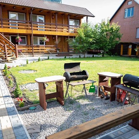 Rybatska 7 Hotell Tjornomorsk Exteriör bild