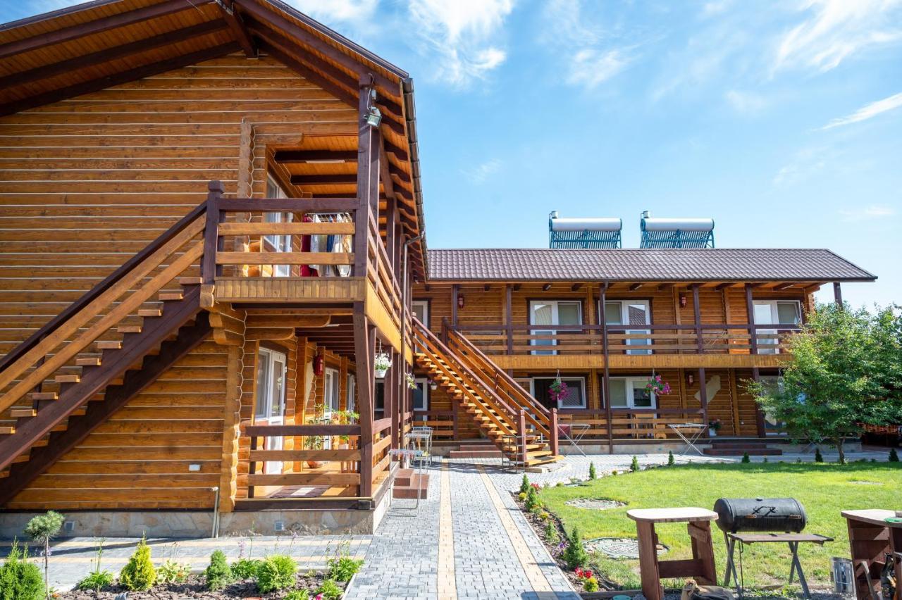 Rybatska 7 Hotell Tjornomorsk Exteriör bild