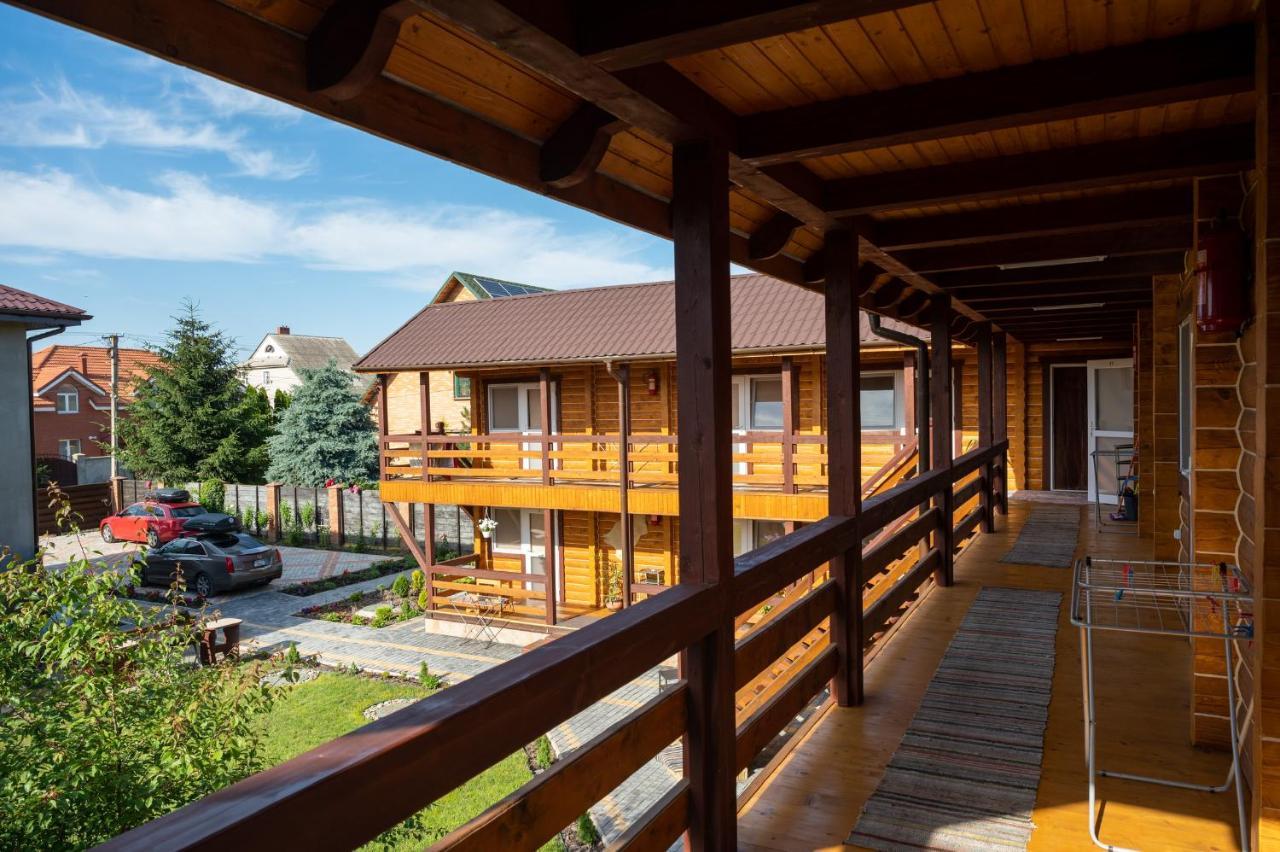 Rybatska 7 Hotell Tjornomorsk Exteriör bild