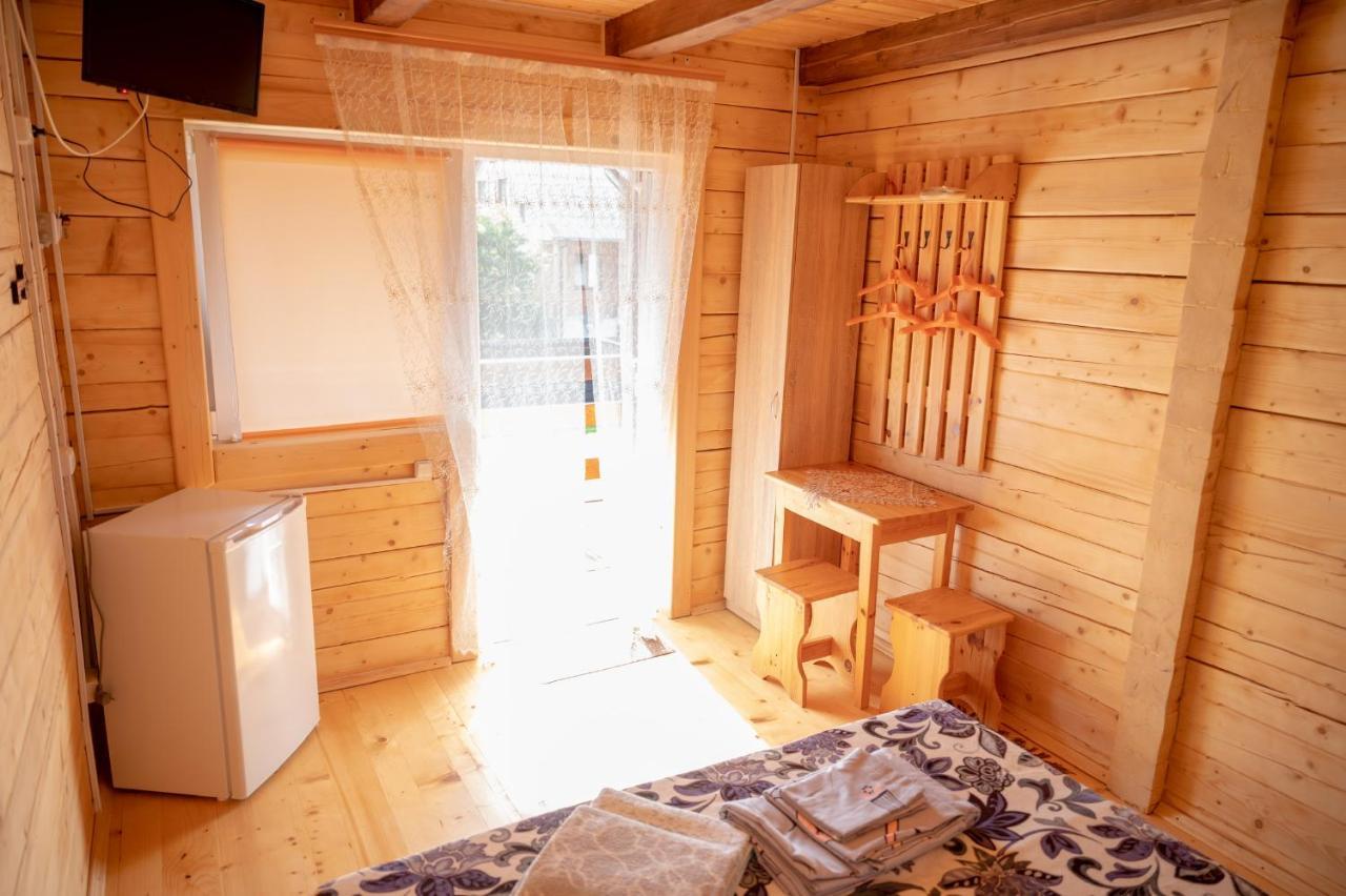 Rybatska 7 Hotell Tjornomorsk Exteriör bild