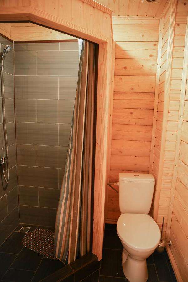 Rybatska 7 Hotell Tjornomorsk Exteriör bild